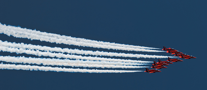 104_Radom_Air Show_Red Arrows na British Aerospace Hawk T1.jpg